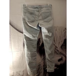 Divided skinny stretch jeans